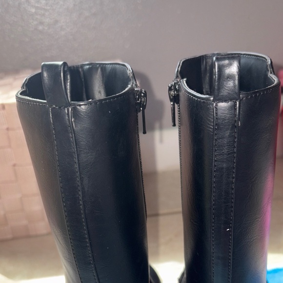 The Children's Place Sleek Black Kids Boots - Picture 7 of 10